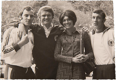 Deutsche Fußballnationalmannschaft Original Pressefoto mit Torwartlegende Sepp Maier