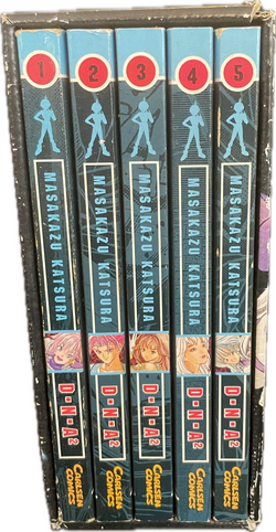 D.N.A ², 1-5 im Schuber