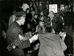 Rolling Stones Pressefoto der 60er Jahre - Ordnereinsatz auf Konzert  (Motiv 161 -  Svenska Dagbladets)